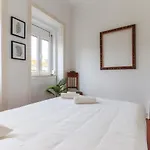 Portucale ! Stylish Campo Ourique Appartement Lisboa