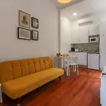 Portucale ! Stylish Campo Ourique * Лісабон