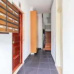 Portucale ! Stylish Campo Ourique * Лісабон