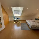 Portucale ! Stylish Campo Ourique Апартаменти