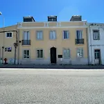 Portucale ! Stylish Campo Ourique * Лісабон