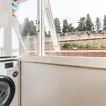 Portucale ! Stylish Campo Ourique Апартаменти Лісабон