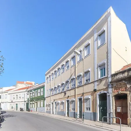 Portucale ! Stylish Campo Ourique *