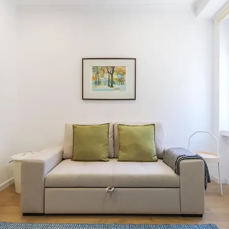 Portucale ! Stylish Campo Ourique Apartment Lisbon