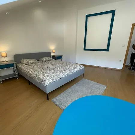 Portucale ! Stylish Campo Ourique דירה