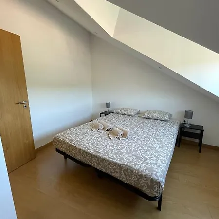 Portucale ! Stylish Campo Ourique Apartment *