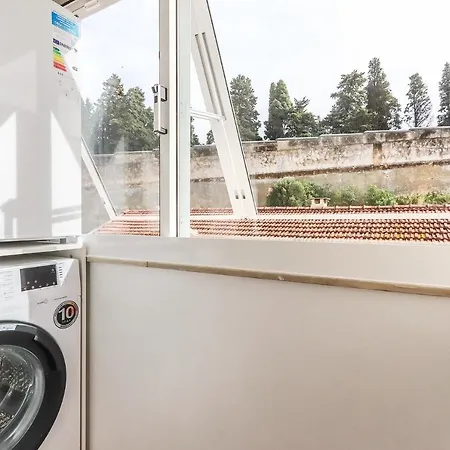 Portucale ! Stylish Campo Ourique דירה ליסבון
