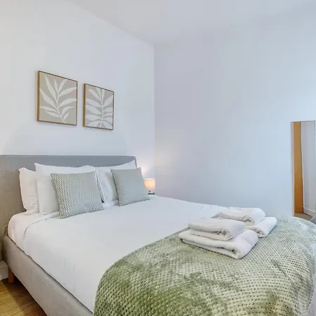 Διαμέρισμα Portucale ! Stylish Campo Ourique Lisboa