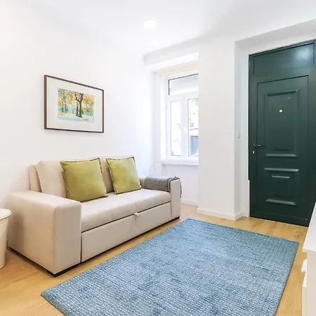 Portucale ! Stylish Campo Ourique Apartment Lisbon