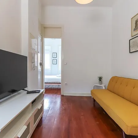 Apartment Portucale ! Stylish Campo Ourique Lisbon
