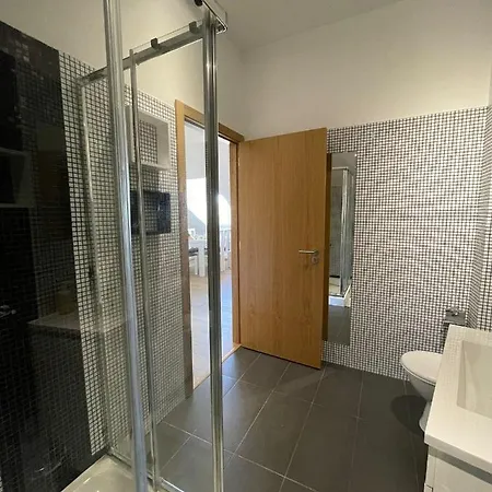 Portucale ! Stylish Campo Ourique شقة